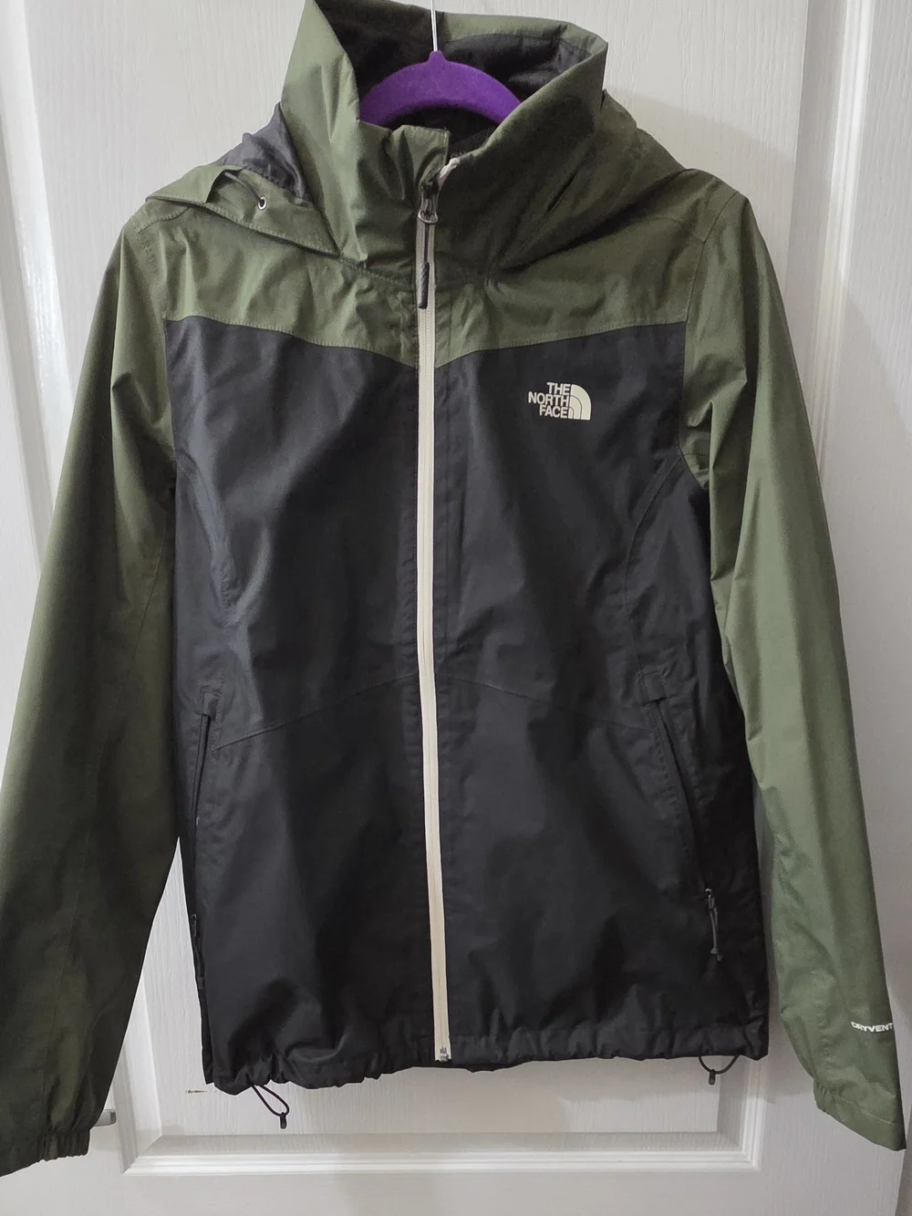 The North Face Men’s Two-Tone Green & Black Waterproof Jacket